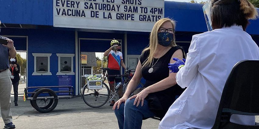 people at county flu shot location